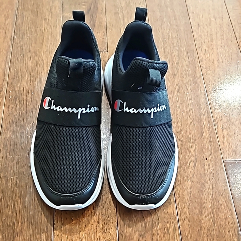Brand New Champion Legacy Women's sneaker size 7.5